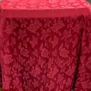 Christmas tablecloth and 6 napkins